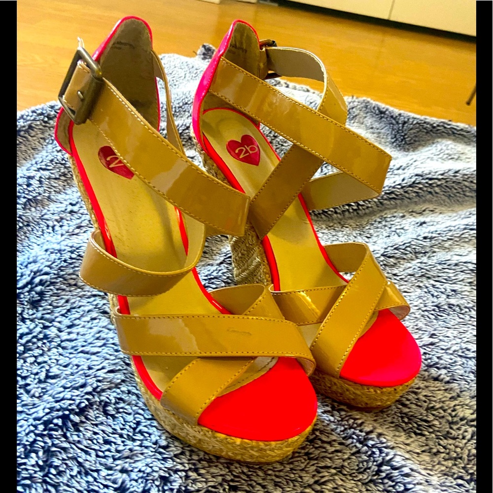 2b Bebe hot pink and nude platform wedge sandals
